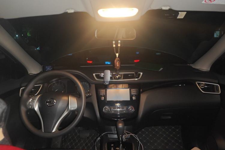Used Nissan Qashqai 2017 2.0L CVT Elite Edition China V Standard Center Console