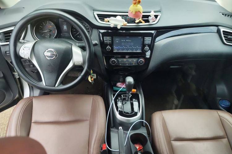 Used Nissan Qashqai 2017 2.0L CVT Elite Edition China V Standard Center Console