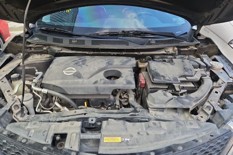Used Nissan Qashqai 2017 2.0L CVT Smart Enjoyment Version China VI Standard Engine Bay