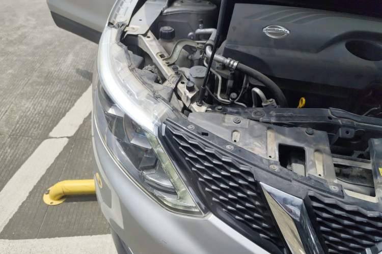 Used Nissan Qashqai 2017 2.0L CVT Elite Edition China V Standard Engine Bay Right