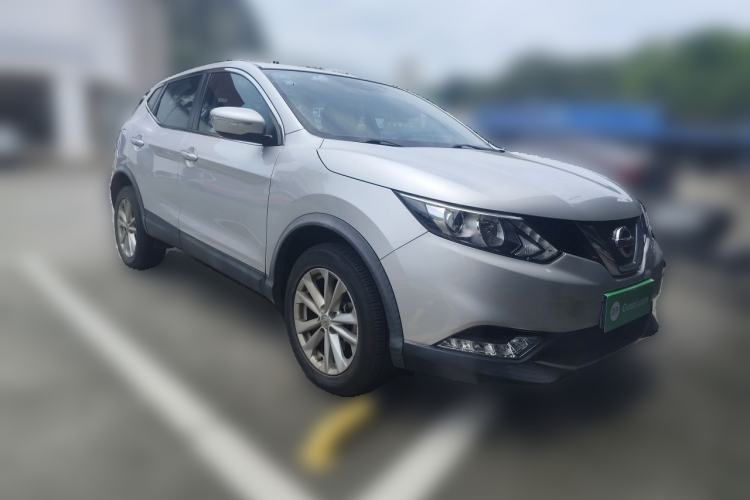 Used Nissan Qashqai 2017 2.0L CVT Elite Edition China V Standard Front Right 45 Deg