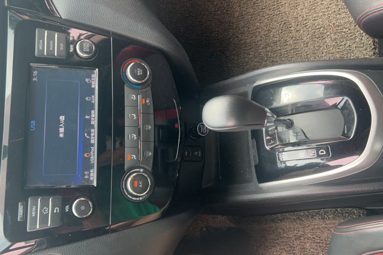 Used Nissan Qashqai 2017 2.0L CVT Luxury Edition China V Standard Interior 1