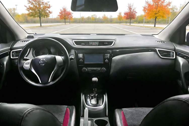 Used Nissan Qashqai 2017 2.0L CVT Smart Enjoyment Version China V Standard Interior 1