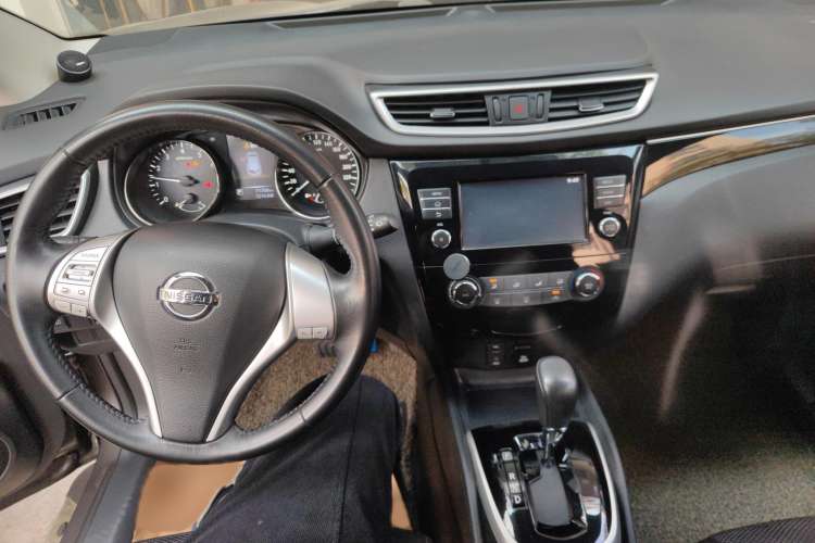 Used Nissan Qashqai 2017 2.0L CVT Smart Enjoyment Version China V Standard Interior 2