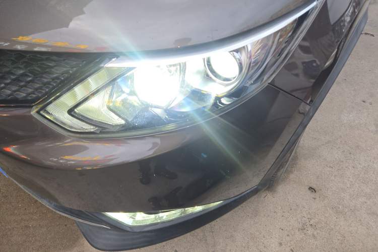 Used Nissan Qashqai 2017 2.0L CVT Smart Enjoyment Version China VI Standard Left Front Headlight