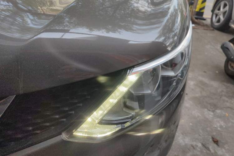 Used Nissan Qashqai 2017 2.0L CVT Smart Enjoyment Version China V Standard Left Front Headlight
