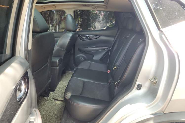 Used Nissan Qashqai 2017 2.0L CVT Luxury Edition China V Standard Left Rear Seat