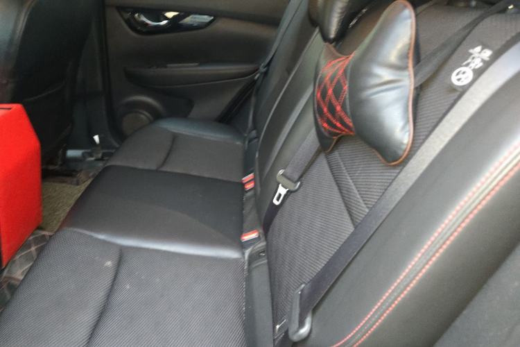 Used Nissan Qashqai 2017 2.0L CVT Smart Enjoyment Version China VI Standard Left Rear Seat