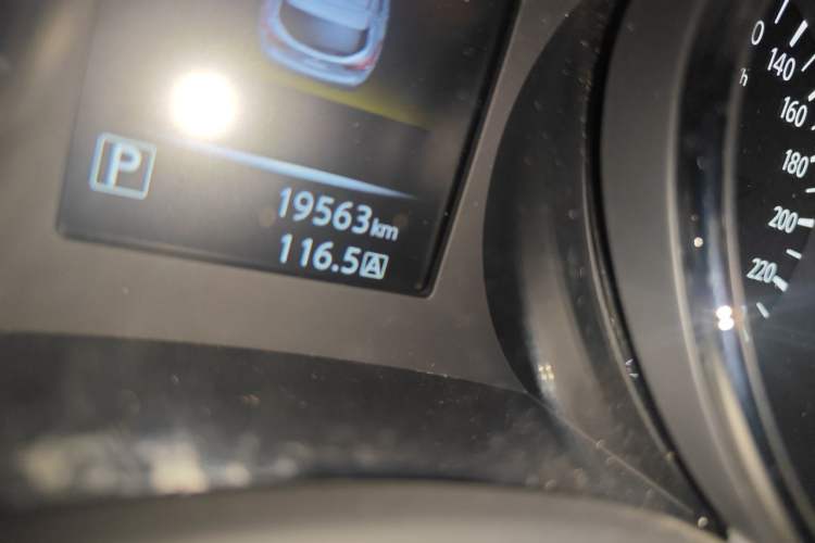 Used Nissan Qashqai 2017 2.0L CVT Elite Edition China V Standard Odometer Close Up