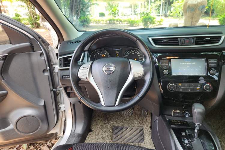 Used Nissan Qashqai 2017 2.0L CVT Luxury Edition China V Standard Steering Wheel