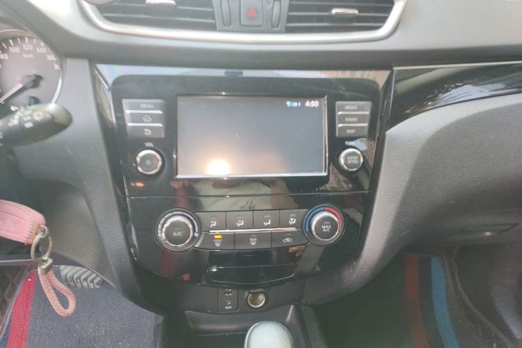 Used Nissan Qashqai 2017 2.0L CVT Smart Enjoyment Version China V Standard Audio And AC Panel