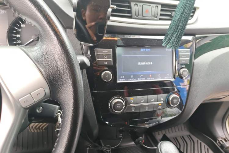 Used Nissan Qashqai 2017 2.0L CVT Smart Enjoyment Version China V Standard Audio And AC Panel
