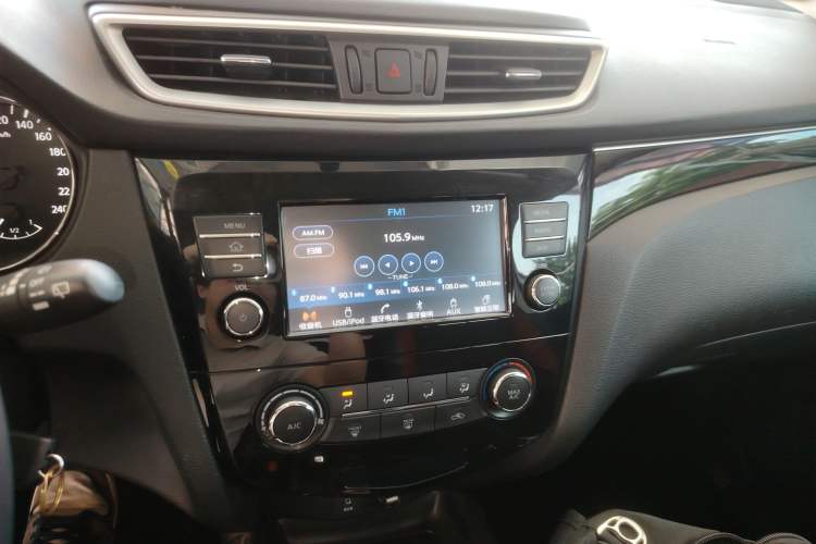 Used Nissan Qashqai 2017 2.0L CVT Smart Enjoyment Version China VI Standard Audio And AC Panel