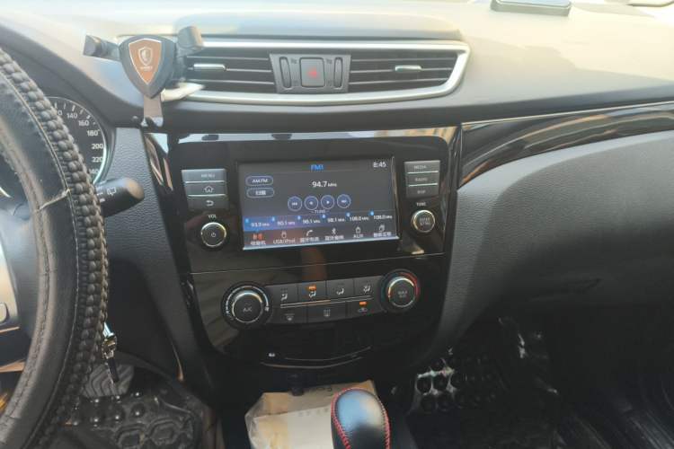 Used Nissan Qashqai 2017 2.0L CVT Smart Enjoyment Version China VI Standard Audio And AC Panel