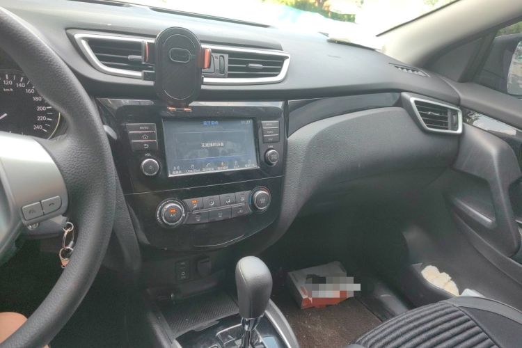 Used Nissan Qashqai 2017 2.0L CVT Elite Edition China V Standard Audio And AC Panel
