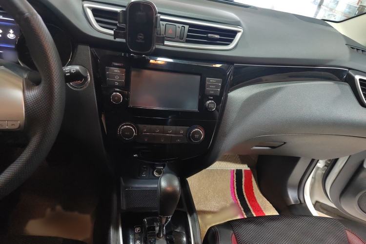 Used Nissan Qashqai 2017 2.0L CVT Luxury Edition China V Standard Audio And AC Panel
