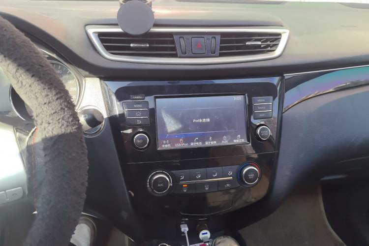 Used Nissan Qashqai 2017 2.0L CVT Luxury Edition China V Standard Audio And AC Panel