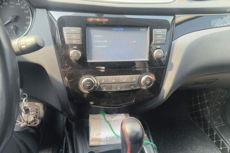Used Nissan Qashqai 2017 2.0L CVT Smart Enjoyment Version China V Standard Audio And AC Panel