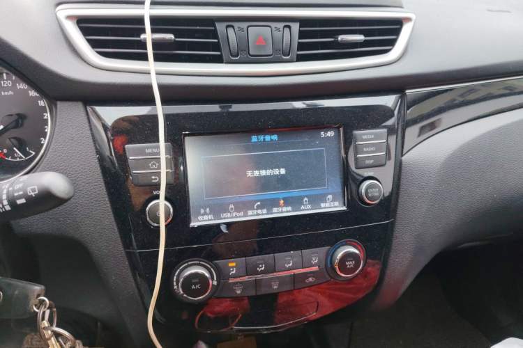Used Nissan Qashqai 2017 2.0L CVT Smart Enjoyment Version China V Standard Audio And AC Panel