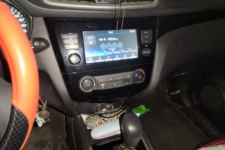 Used Nissan Qashqai 2017 2.0L CVT Elite Edition China V Standard Audio And AC Panel