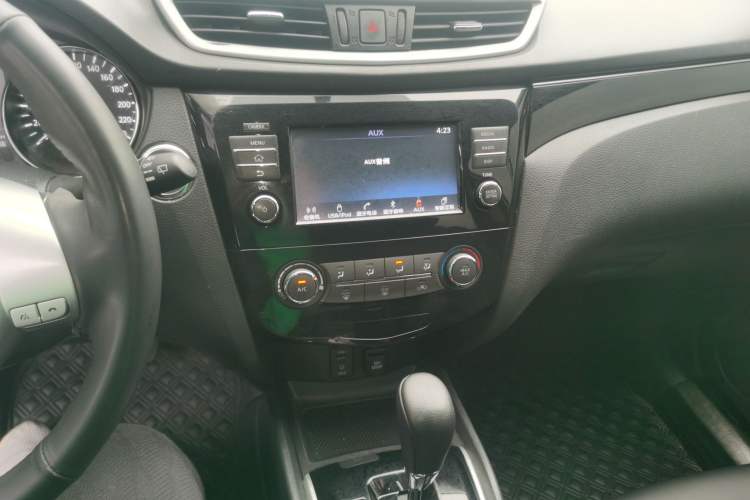 Used Nissan Qashqai 2017 2.0L CVT Luxury Edition China V Standard Audio And AC Panel
