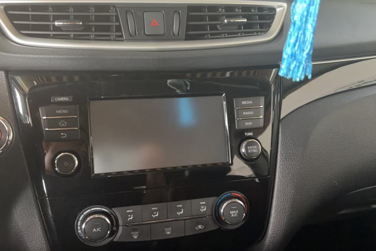 Used Nissan Qashqai 2017 2.0L CVT Luxury Edition China V Standard Audio And AC Panel