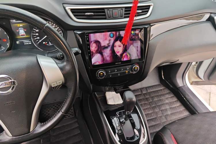 Used Nissan Qashqai 2017 2.0L CVT Smart Enjoyment Version China V Standard Audio And AC Panel