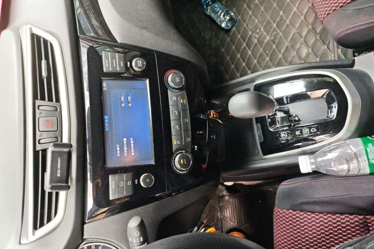 Used Nissan Qashqai 2017 2.0L CVT Elite Edition China V Standard Audio And AC Panel