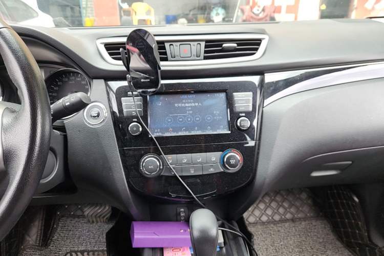 Used Nissan Qashqai 2017 2.0L CVT Luxury Edition China V Standard Audio And AC Panel