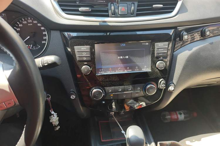 Used Nissan Qashqai 2017 2.0L CVT Smart Enjoyment Version China VI Standard Audio And AC Panel