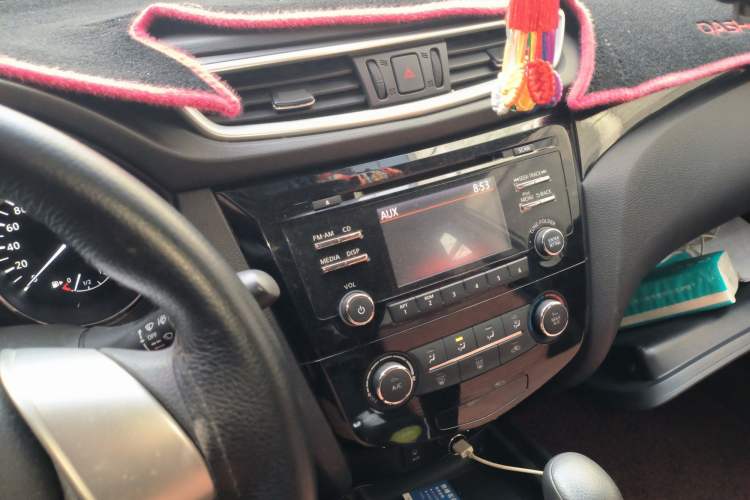 Used Nissan Qashqai 2017 2.0L CVT Elite Edition China V Standard Audio And AC Panel