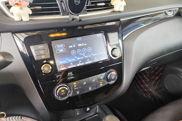 Used Nissan Qashqai 2017 2.0L CVT Smart Enjoyment Version China VI Standard Audio And AC Panel