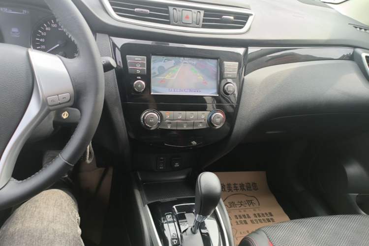 Used Nissan Qashqai 2017 2.0L CVT Smart Enjoyment Version China V Standard Audio And AC Panel