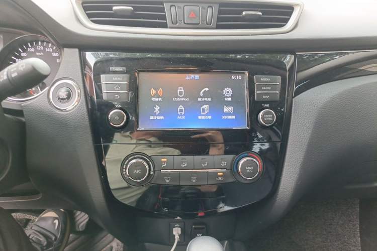 Used Nissan Qashqai 2017 2.0L CVT Luxury Edition China VI Standard Audio And AC Panel