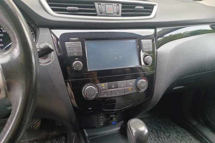 Used Nissan Qashqai 2017 2.0L CVT Luxury Edition China V Standard Audio And AC Panel