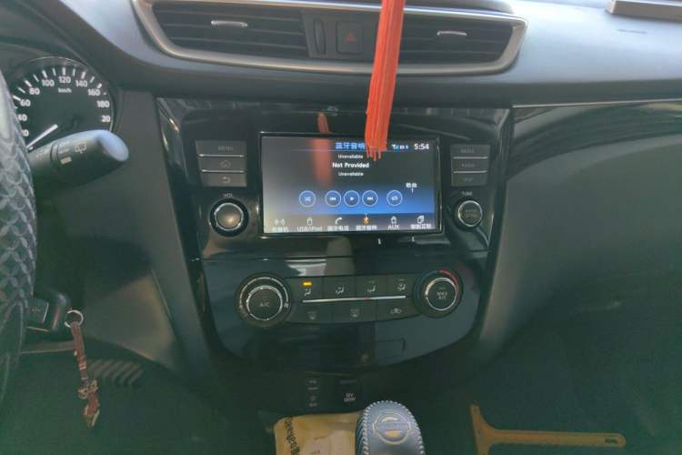 Used Nissan Qashqai 2017 2.0L CVT Smart Enjoyment Version China V Standard Audio And AC Panel