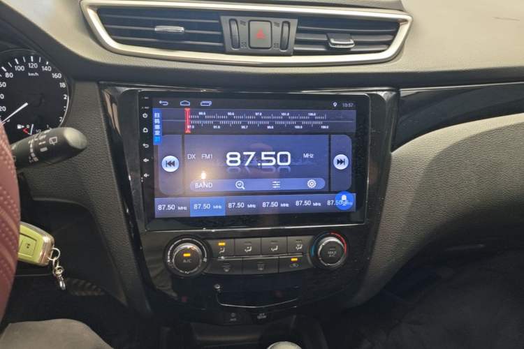 Used Nissan Qashqai 2017 2.0L CVT Smart Enjoyment Version China V Standard Audio And AC Panel