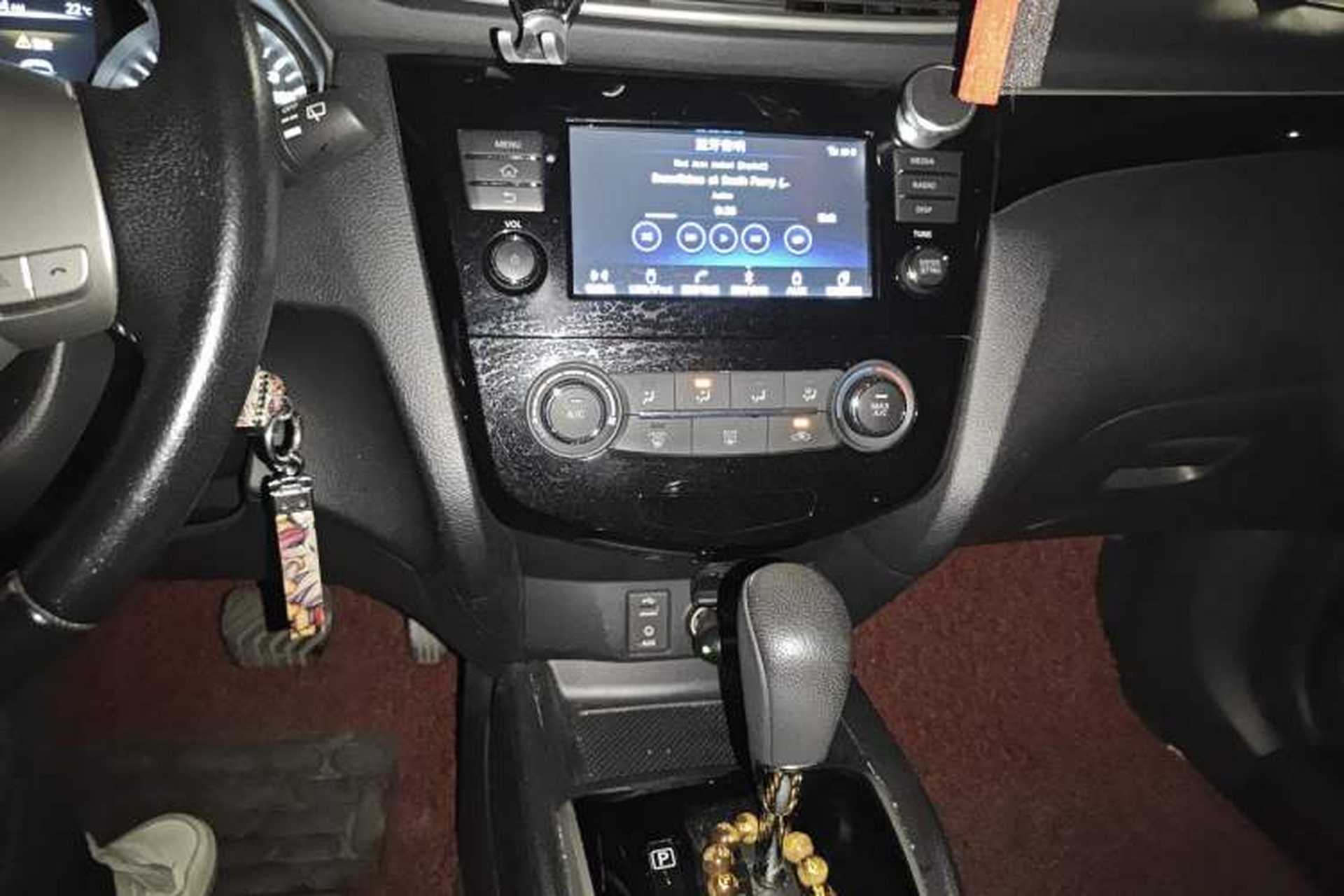 Used Nissan Qashqai 2017 2.0L CVT Smart Enjoyment Version China V Standard Audio And AC Panel
