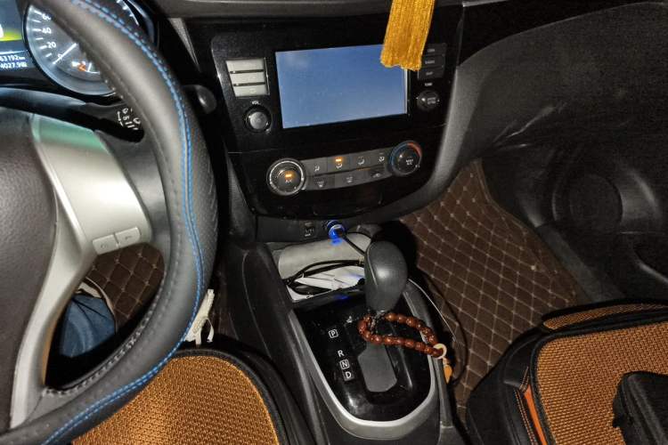 Used Nissan Qashqai 2017 2.0L CVT Smart Enjoyment Version China V Standard Audio And AC Panel