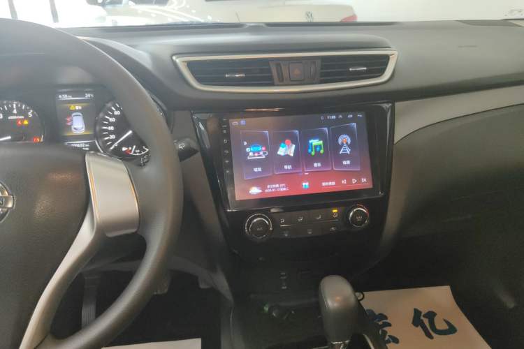 Used Nissan Qashqai 2017 1.2T CVT Fashion Edition Audio And AC Panel