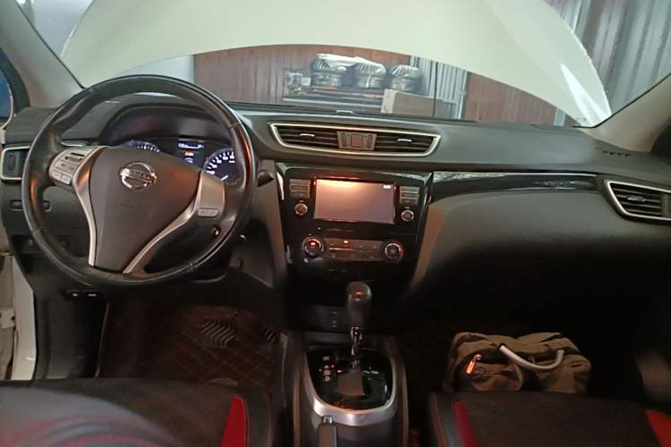 Used Nissan Qashqai 2017 2.0L CVT Smart Enjoyment Version China VI Standard Audio And AC Panel