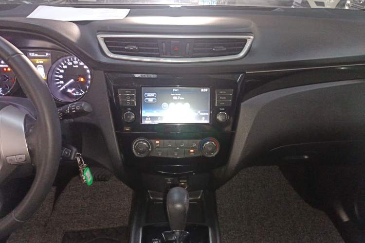Used Nissan Qashqai 2017 2.0L CVT Smart Enjoyment Version China VI Standard Audio And AC Panel