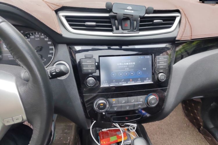 Used Nissan Qashqai 2017 2.0L CVT Luxury Edition China V Standard Audio And AC Panel