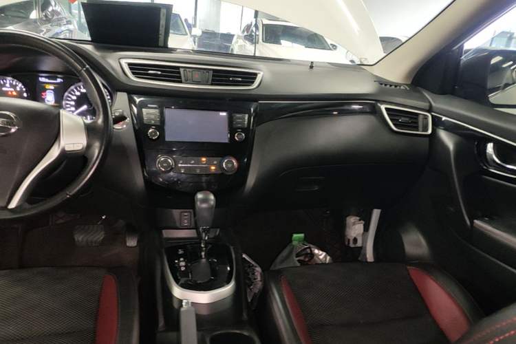Used Nissan Qashqai 2017 2.0L CVT Luxury Edition China V Standard Audio And AC Panel