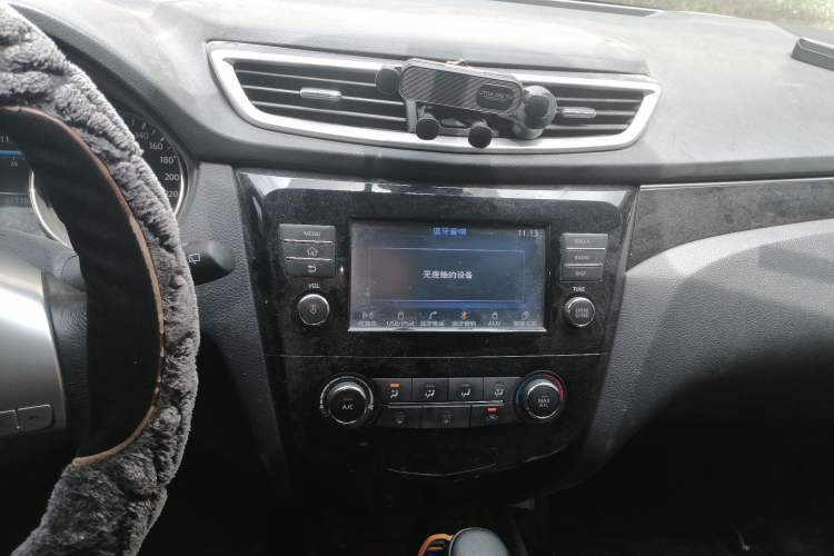 Used Nissan Qashqai 2017 2.0L CVT Smart Enjoyment Version China V Standard Audio And AC Panel
