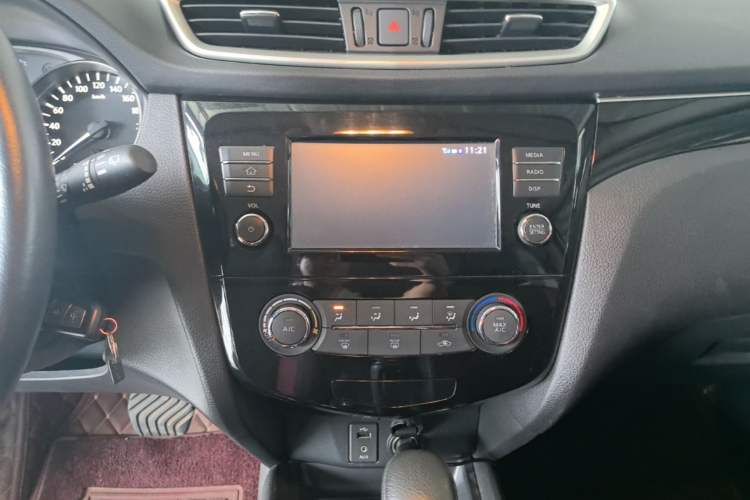 Used Nissan Qashqai 2017 2.0L CVT Smart Enjoyment Version China VI Standard Audio And AC Panel