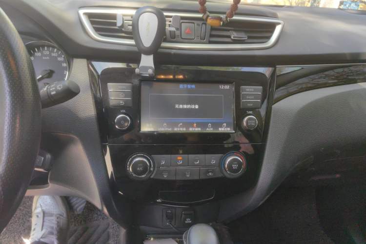Used Nissan Qashqai 2017 2.0L CVT Smart Enjoyment Version China V Standard Audio And AC Panel