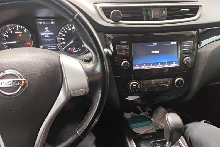 Used Nissan Qashqai 2017 2.0L CVT Luxury Edition China V Standard Audio And AC Panel
