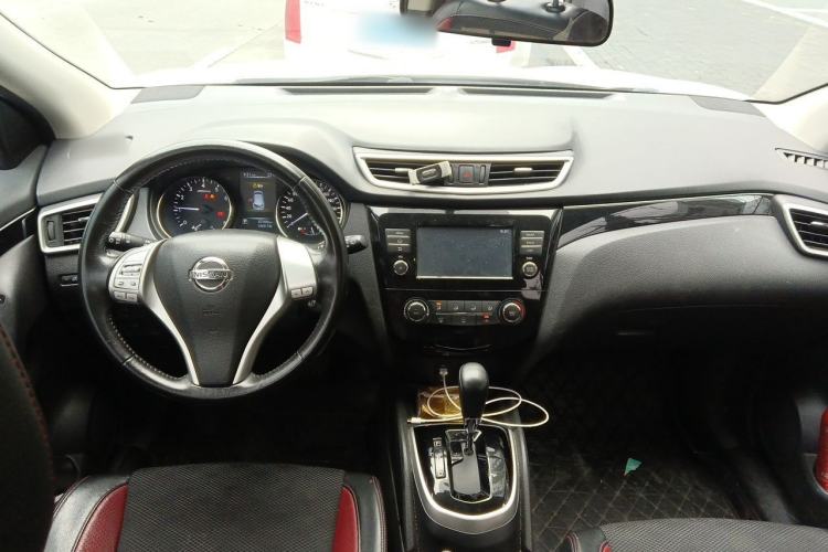 Used Nissan Qashqai 2017 2.0L CVT Smart Enjoyment Version China V Standard Center Console
