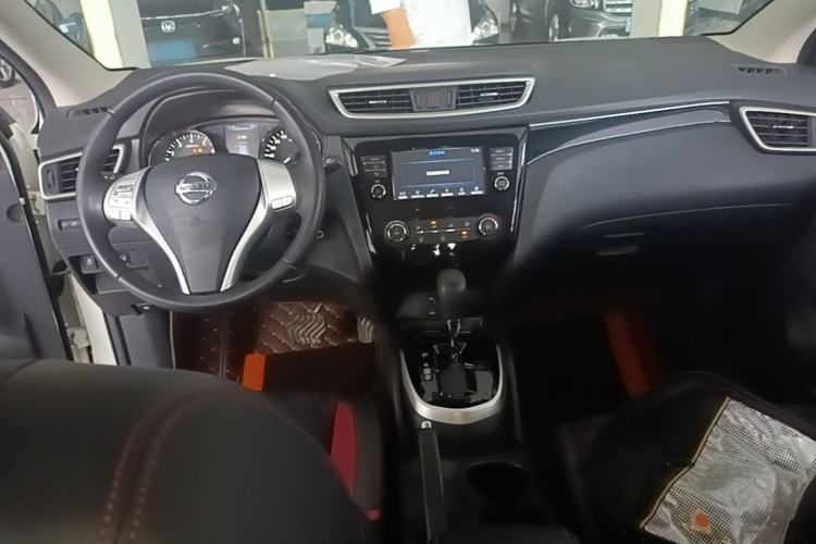 Used Nissan Qashqai 2017 2.0L CVT Smart Enjoyment Version China V Standard Center Console